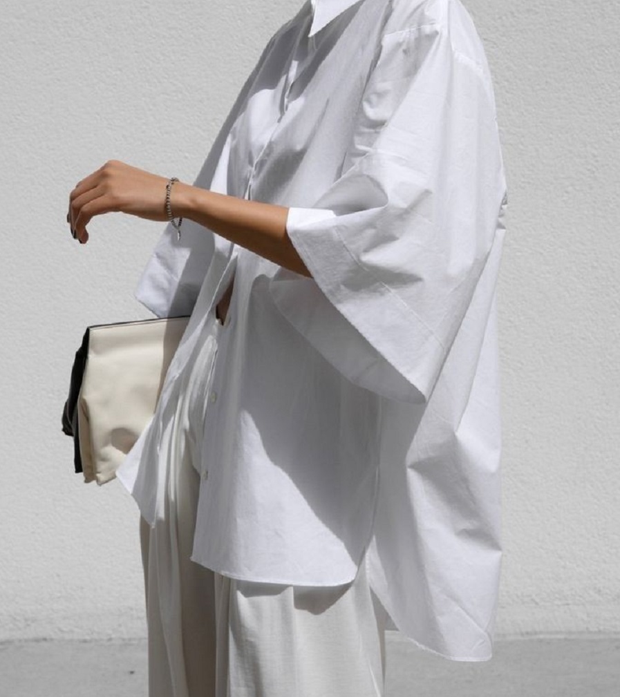 شومیز سفید با شلوار پارچه‌ای