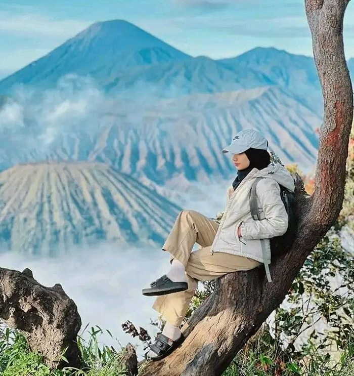 لباس مناسب طبیعت گردی در پاییز