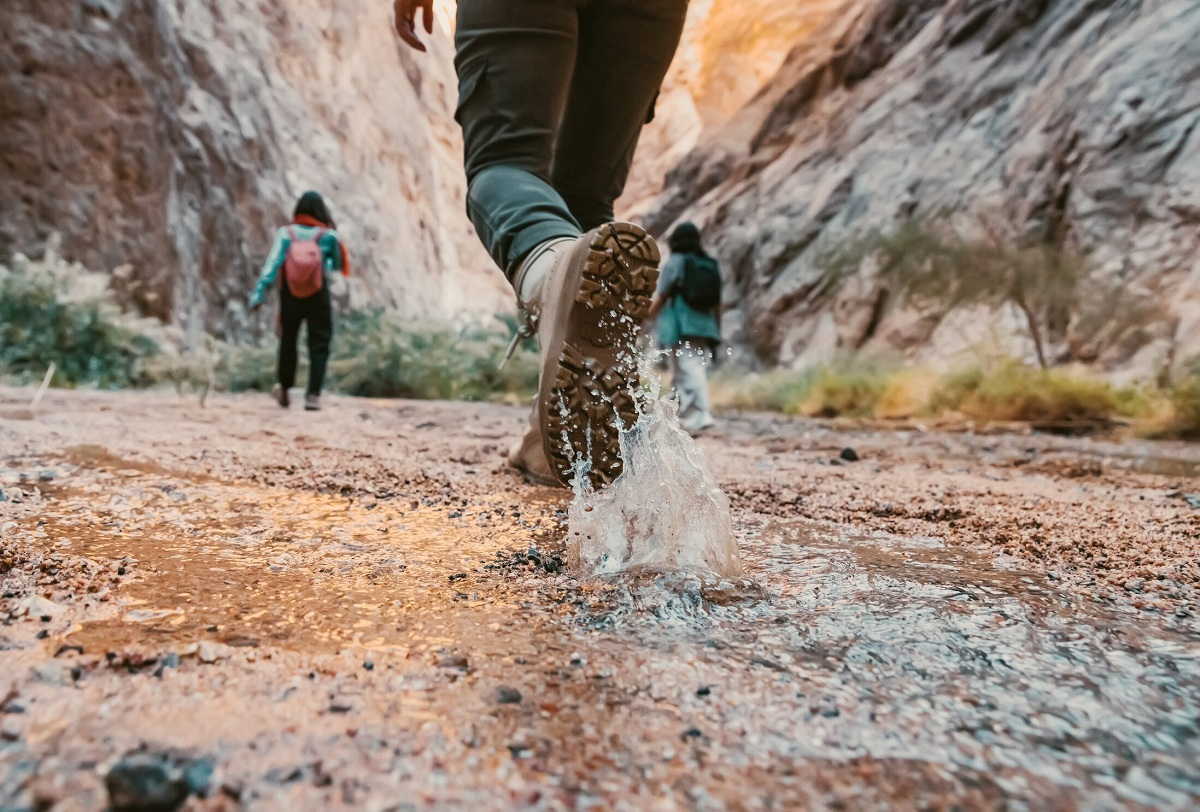 لباس مناسب طبیعت گردی زنانه