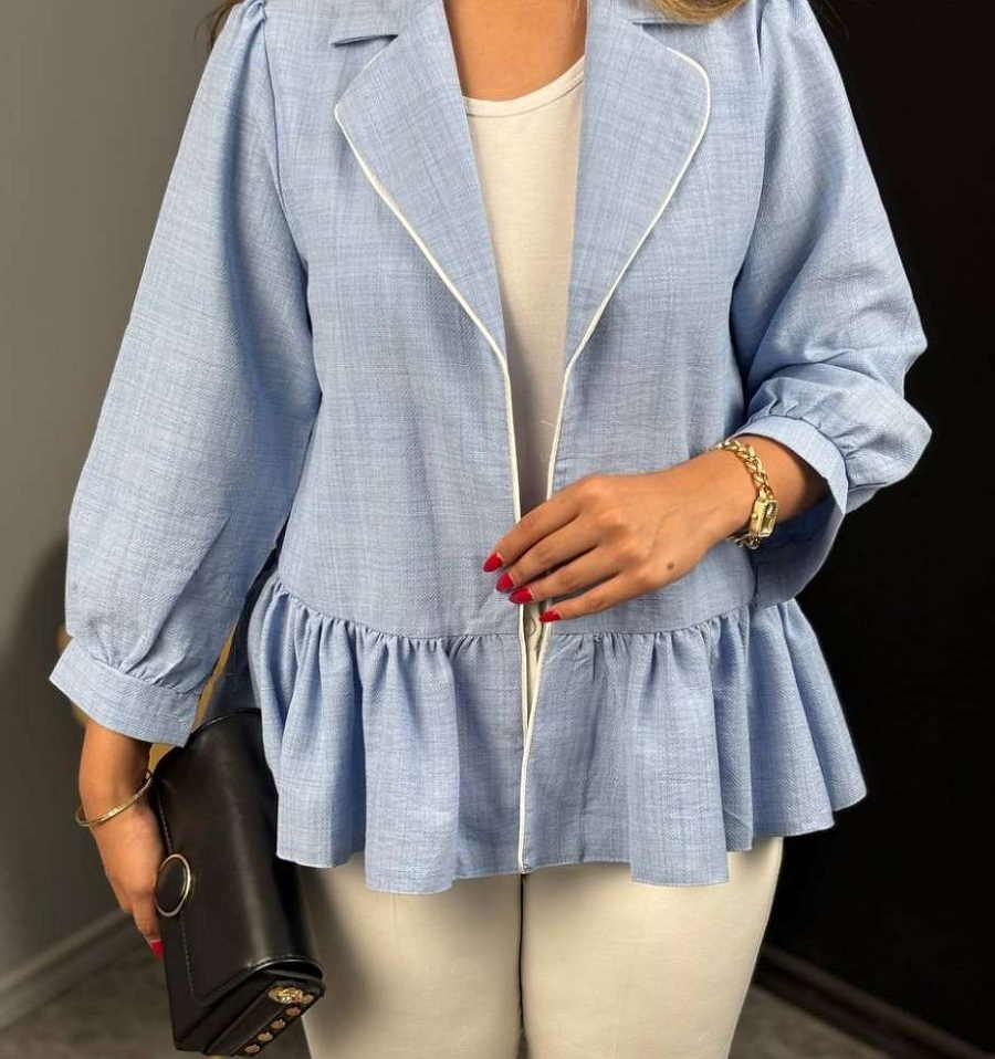 چه لباس هایی سن را کمتر نشان می دهد