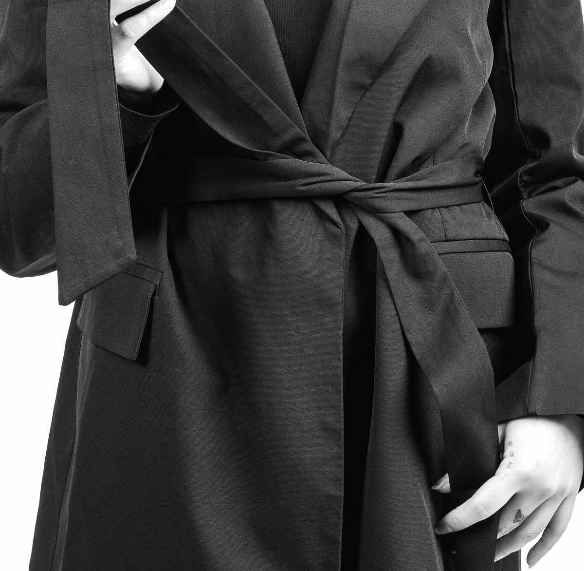 چه لباسی بپوشیم لاغرتر دیده شویم