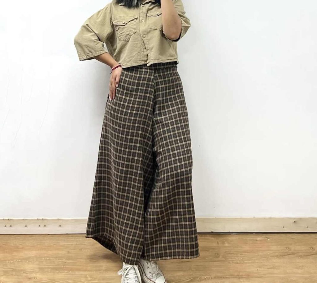 شلوار مناسب فصل پاییز : شلوار چهارخونه