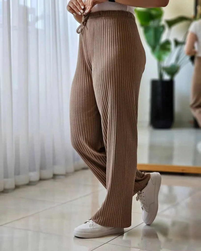 فصل پاییز چه شلواری بپوشیم : شلوار کبریتی