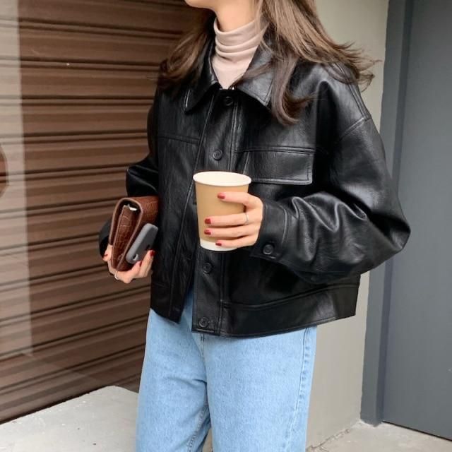 استایل با کاپشن چرم زنانه