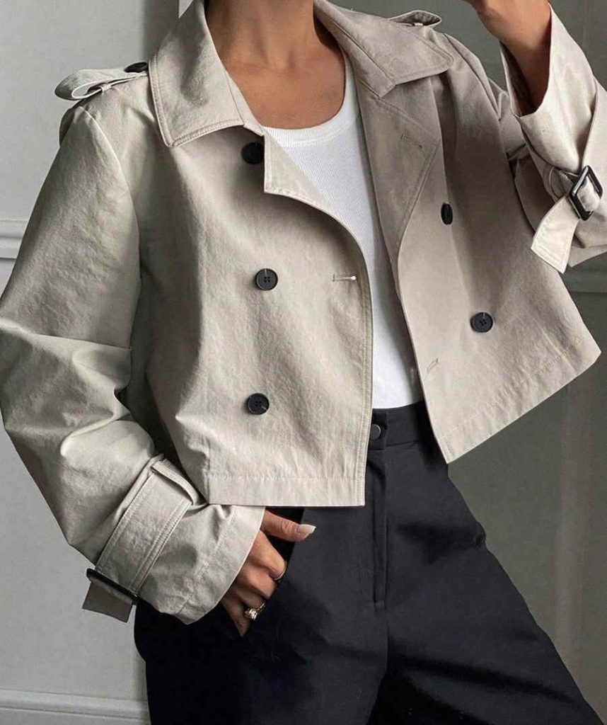 استایل پاییزی با شلوار بگ ذغالی و ترنچ کت