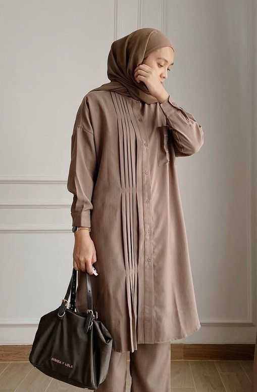 مدل مانتو ساده دکمه دار بلند اداری