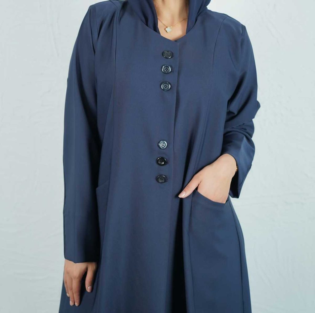 مدل مانتو ساده دکمه دار بلند زنانه شیک