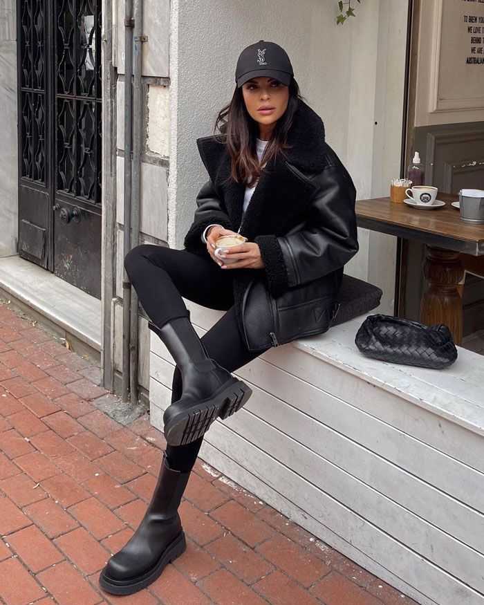 کاپشن چرم زنانه و لگ