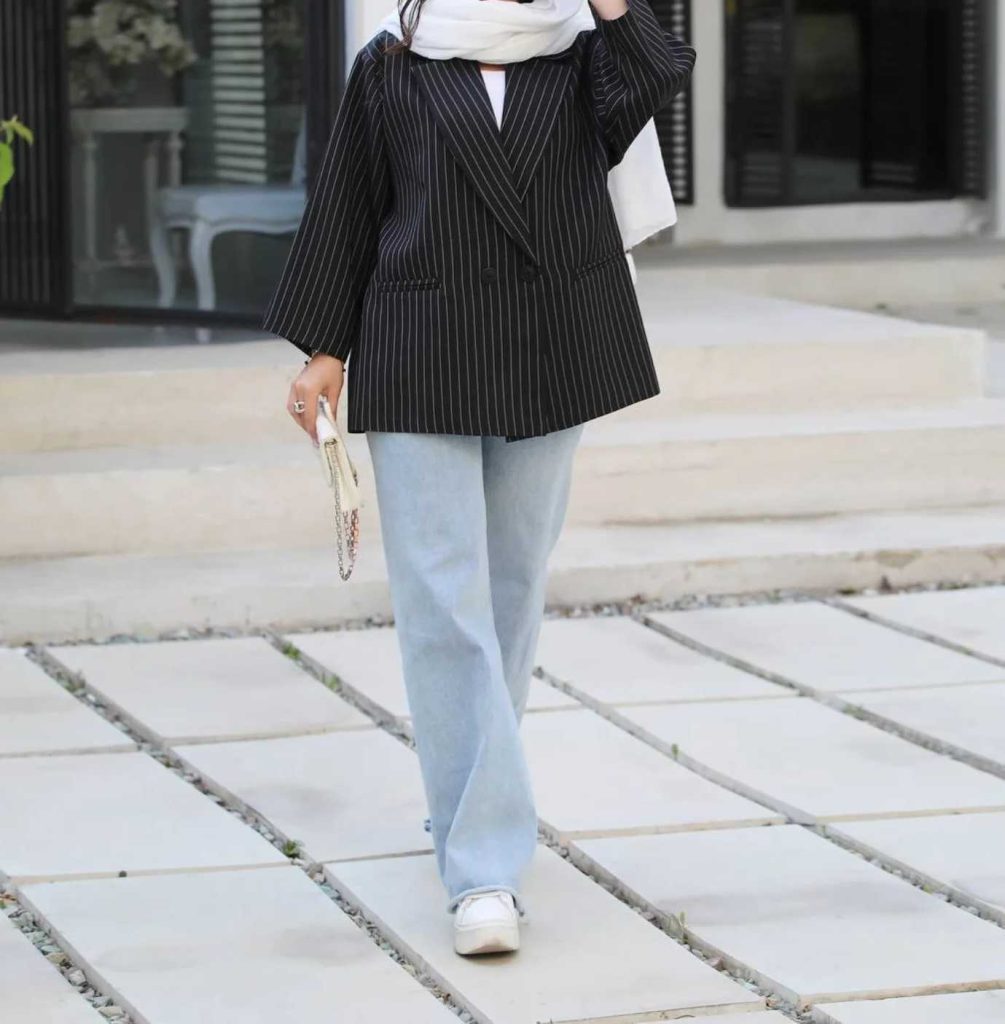 مانتو کتی مشکی را با چه شلواری بپوشیم