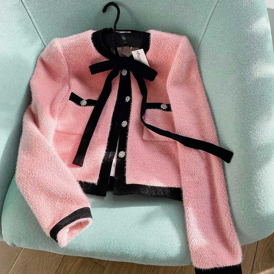 کت شنل صورتی با نواردوزی مشکی