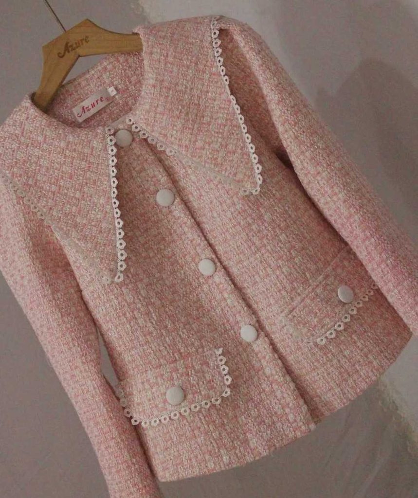 کت شنل یقه دار